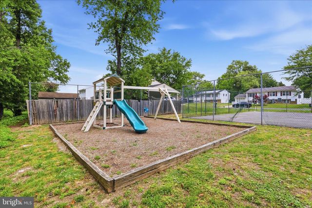 10501 BEECHWOOD DR, Waldorf, MD 20601