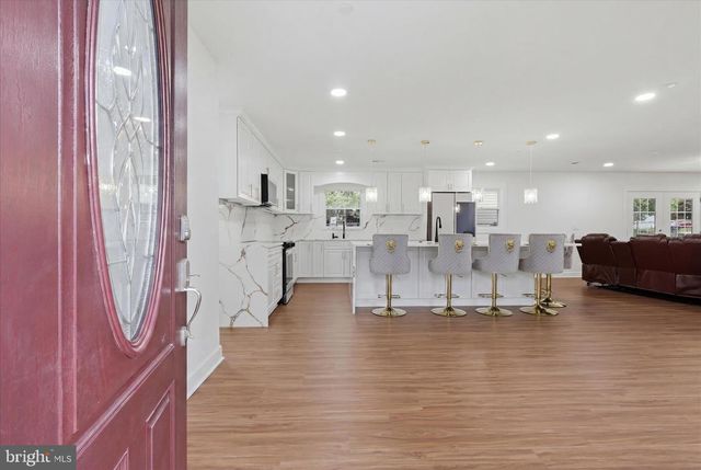 10501 BEECHWOOD DR, Waldorf, MD 20601