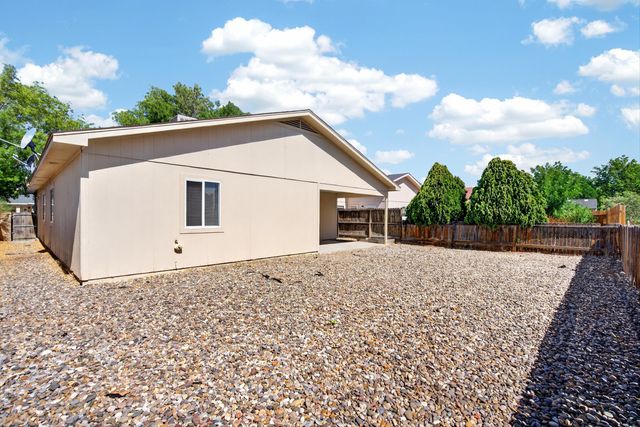3012 Winston Meadows Drive NE, Rio Rancho, NM 87144