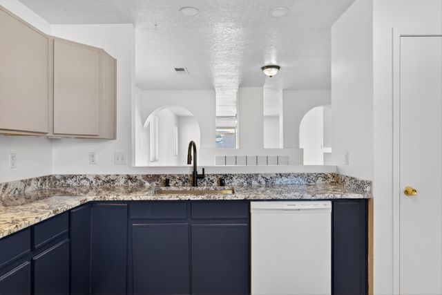 3012 Winston Meadows Drive NE, Rio Rancho, NM 87144