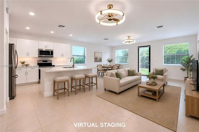 3448 W 110th Terrace, Hialeah, FL 33018