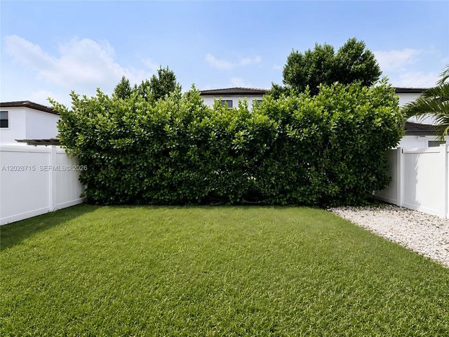 3448 W 110th Terrace, Hialeah, FL 33018