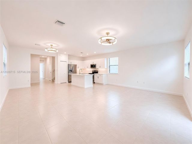 3448 W 110th Terrace, Hialeah, FL 33018