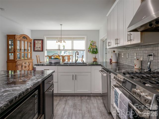 51 Verde Drive, Asheville, NC 28806