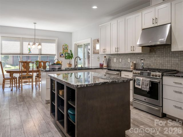 51 Verde Drive, Asheville, NC 28806