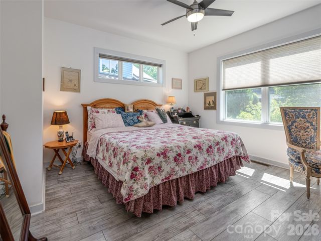 51 Verde Drive, Asheville, NC 28806