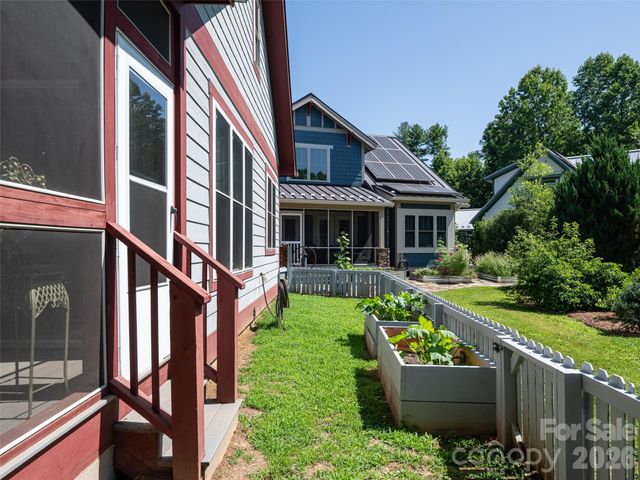 51 Verde Drive, Asheville, NC 28806