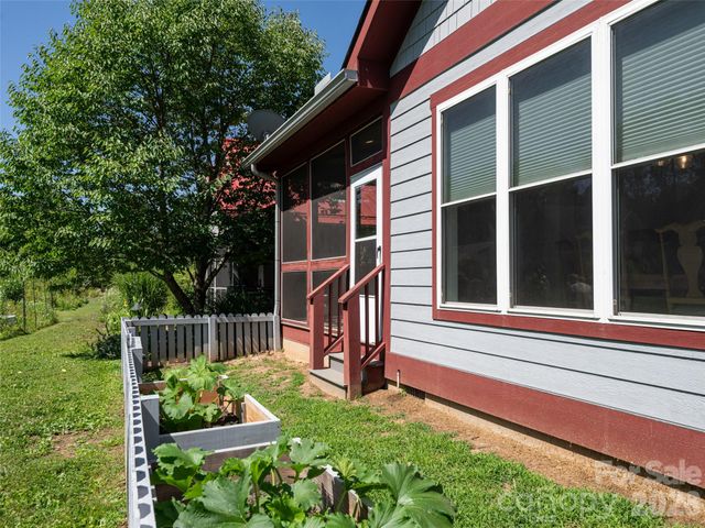 51 Verde Drive, Asheville, NC 28806