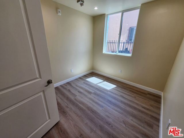2726 S Cochran Avenue 101, Los Angeles, CA 90016