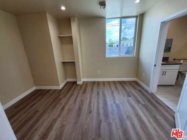 2726 S Cochran Avenue 101, Los Angeles, CA 90016