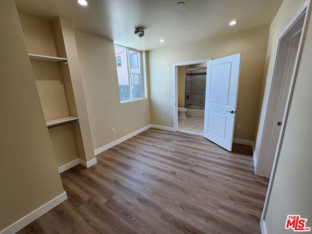 2726 S Cochran Avenue 101, Los Angeles, CA 90016