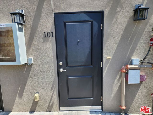 2726 S Cochran Avenue 101, Los Angeles, CA 90016