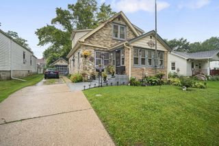 1329 S 89th STREET, West Allis, WI 53214