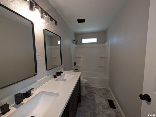 6403 N TALISMAN Terrace, Peoria, IL 61615