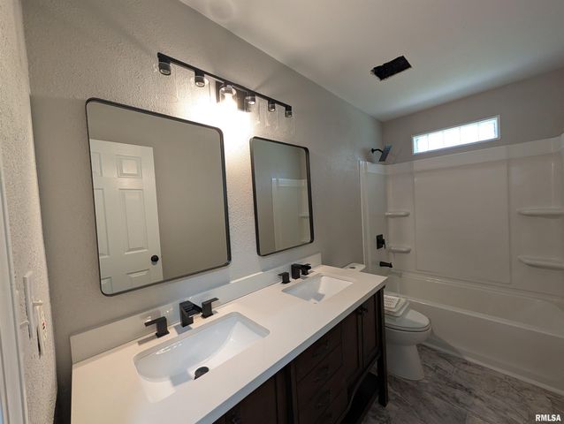 6403 N TALISMAN Terrace, Peoria, IL 61615