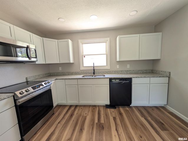 6403 N TALISMAN Terrace, Peoria, IL 61615