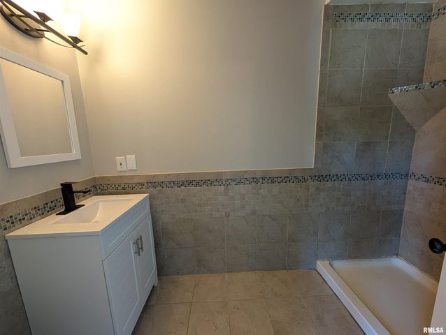 6403 N TALISMAN Terrace, Peoria, IL 61615