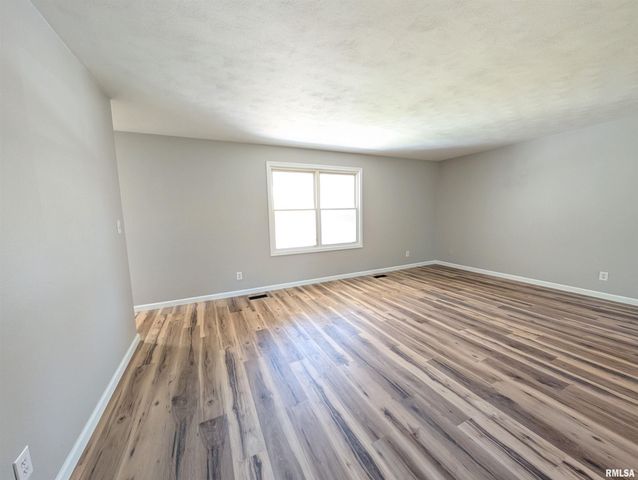 6403 N TALISMAN Terrace, Peoria, IL 61615