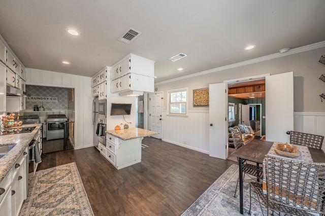 4112 Brooks Baker Avenue, Lakeside, TX 76135