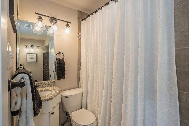 4112 Brooks Baker Avenue, Lakeside, TX 76135