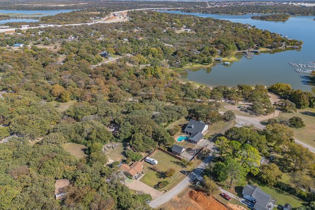 4112 Brooks Baker Avenue, Lakeside, TX 76135