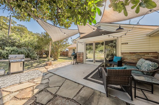 4112 Brooks Baker Avenue, Lakeside, TX 76135