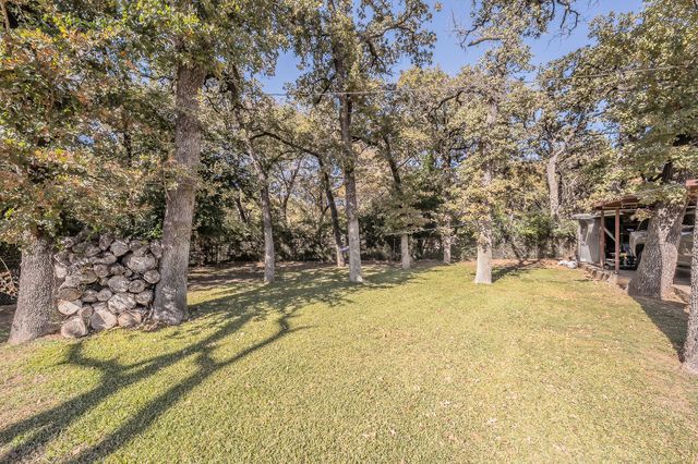 4112 Brooks Baker Avenue, Lakeside, TX 76135
