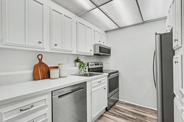 101 Alma Street 904, Palo Alto, CA 94301