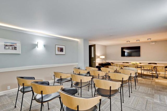 101 Alma Street 904, Palo Alto, CA 94301