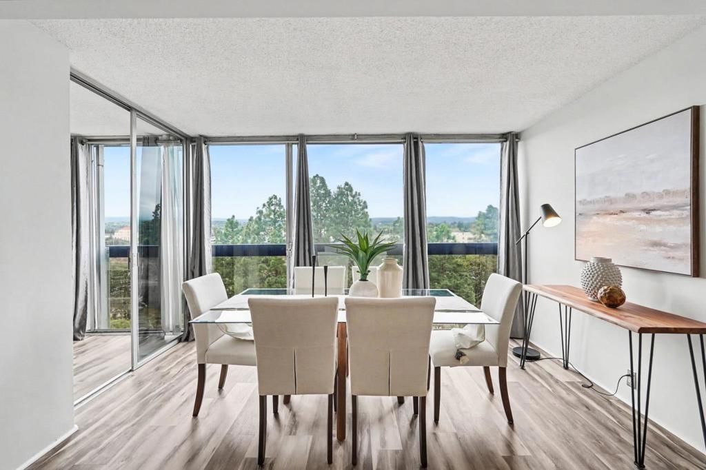 Image 10 of property listing at 101 Alma Street 904, Palo Alto, CA 94301