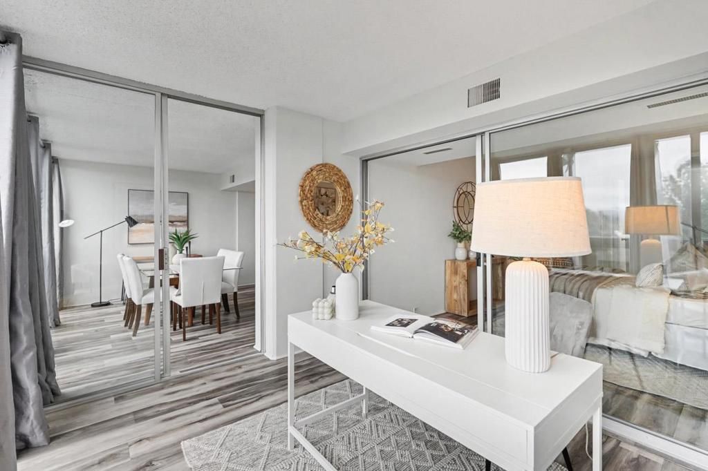 Image 29 of property listing at 101 Alma Street 904, Palo Alto, CA 94301