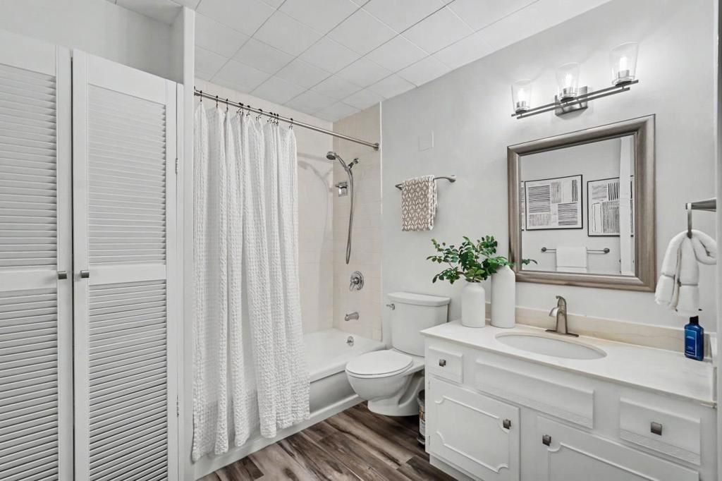 Image 31 of property listing at 101 Alma Street 904, Palo Alto, CA 94301