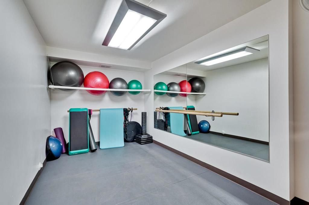 Image 53 of property listing at 101 Alma Street 904, Palo Alto, CA 94301