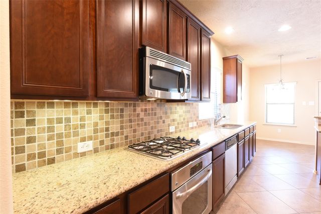 118 E Lasting Spring Circle, Spring, TX 77389