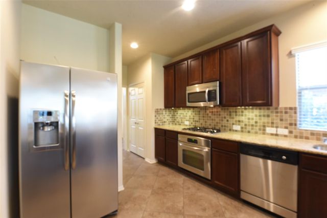 118 E Lasting Spring Circle, Spring, TX 77389