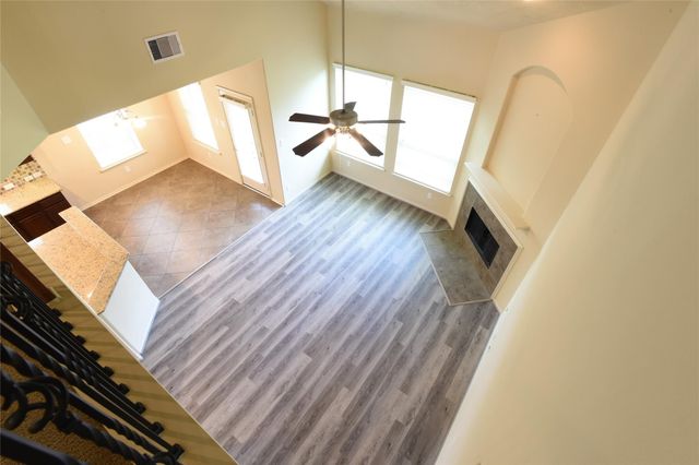 118 E Lasting Spring Circle, Spring, TX 77389