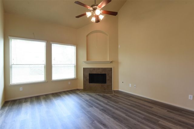 118 E Lasting Spring Circle, Spring, TX 77389