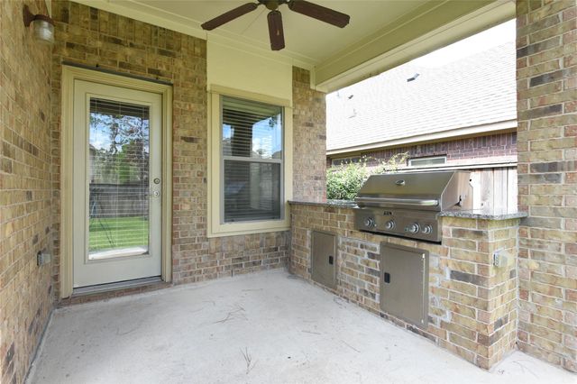 118 E Lasting Spring Circle, Spring, TX 77389