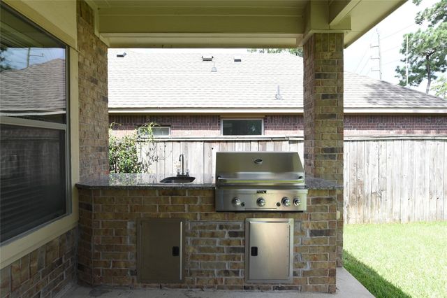 118 E Lasting Spring Circle, Spring, TX 77389