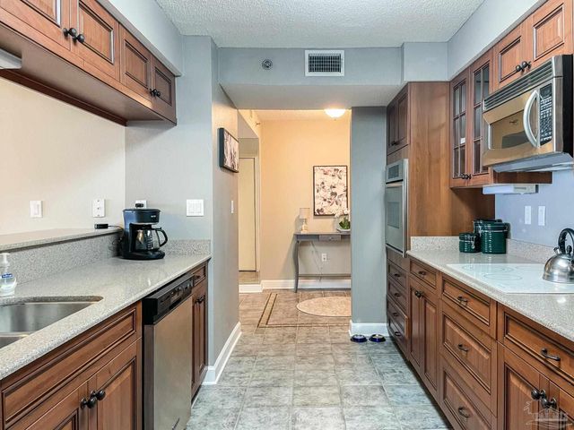 106 Port Royal Way, Pensacola, FL 32502