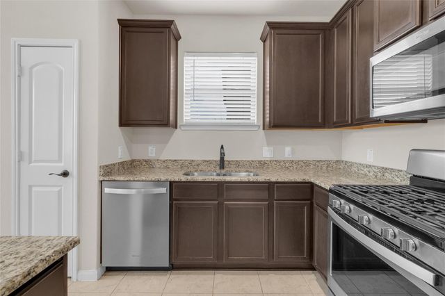 7730 Boulder Sunstone Ln, Conroe, TX 77304