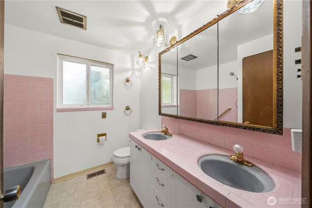 29903 Marine View Drive SW, Federal Way, WA 98023