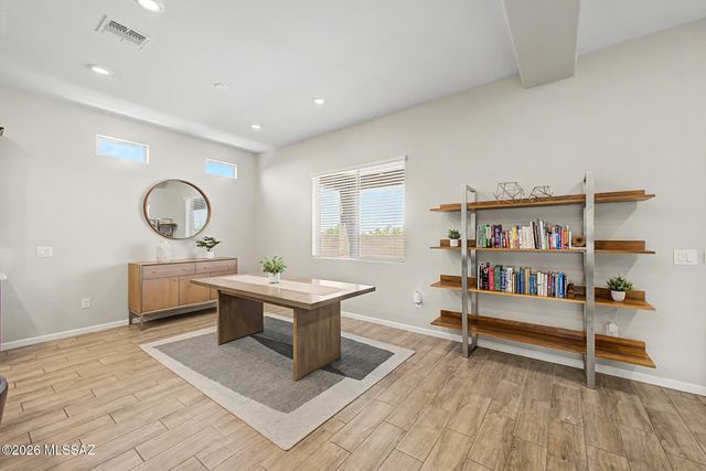 10831 N Stonebridge Drive, Tucson, AZ 85742