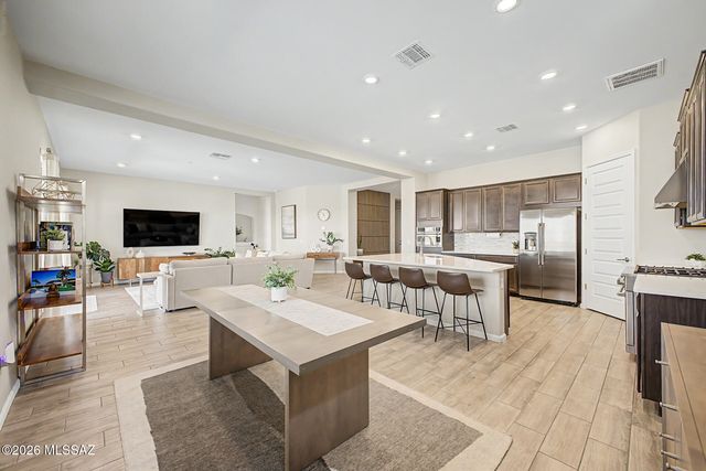 10831 N Stonebridge Drive, Tucson, AZ 85742