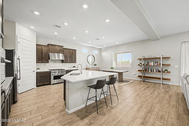 10831 N Stonebridge Drive, Tucson, AZ 85742