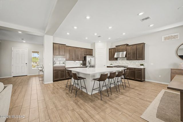 10831 N Stonebridge Drive, Tucson, AZ 85742