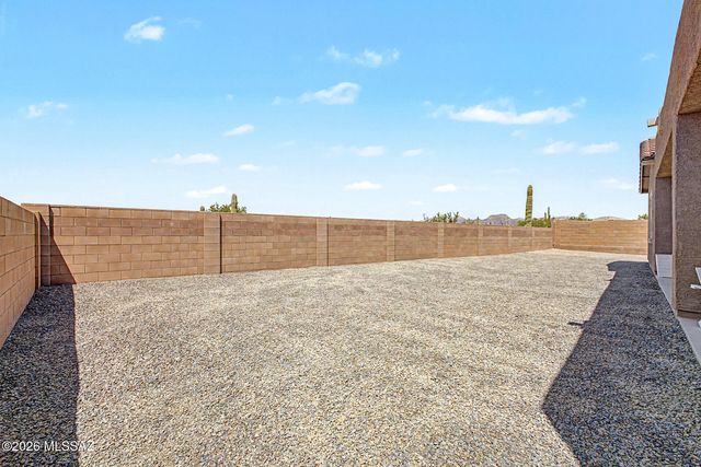 10831 N Stonebridge Drive, Tucson, AZ 85742