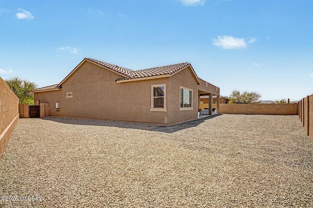 10831 N Stonebridge Drive, Tucson, AZ 85742