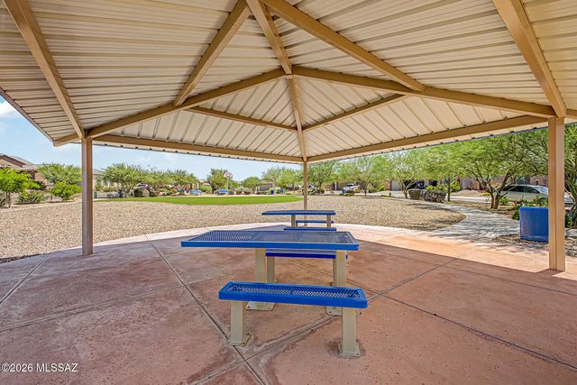10831 N Stonebridge Drive, Tucson, AZ 85742