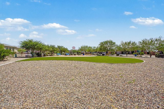 10831 N Stonebridge Drive, Tucson, AZ 85742